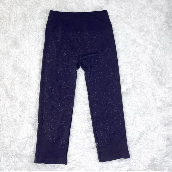 LULULEMON Free To Flow Crop Legging 8 Midnight Navy White 17” Yoga Athletic - Picture 6 of 10